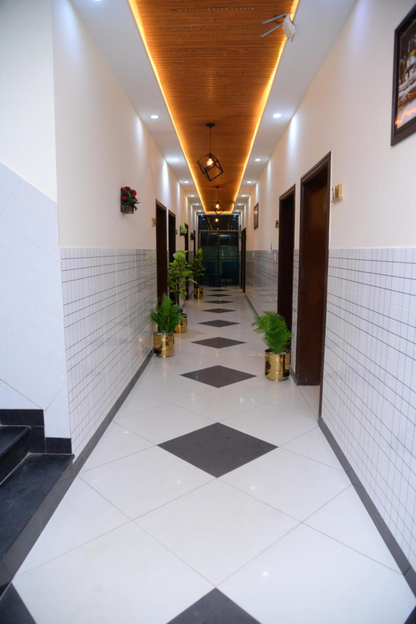 Go Room Hotel Lahore Eksteriør bilde